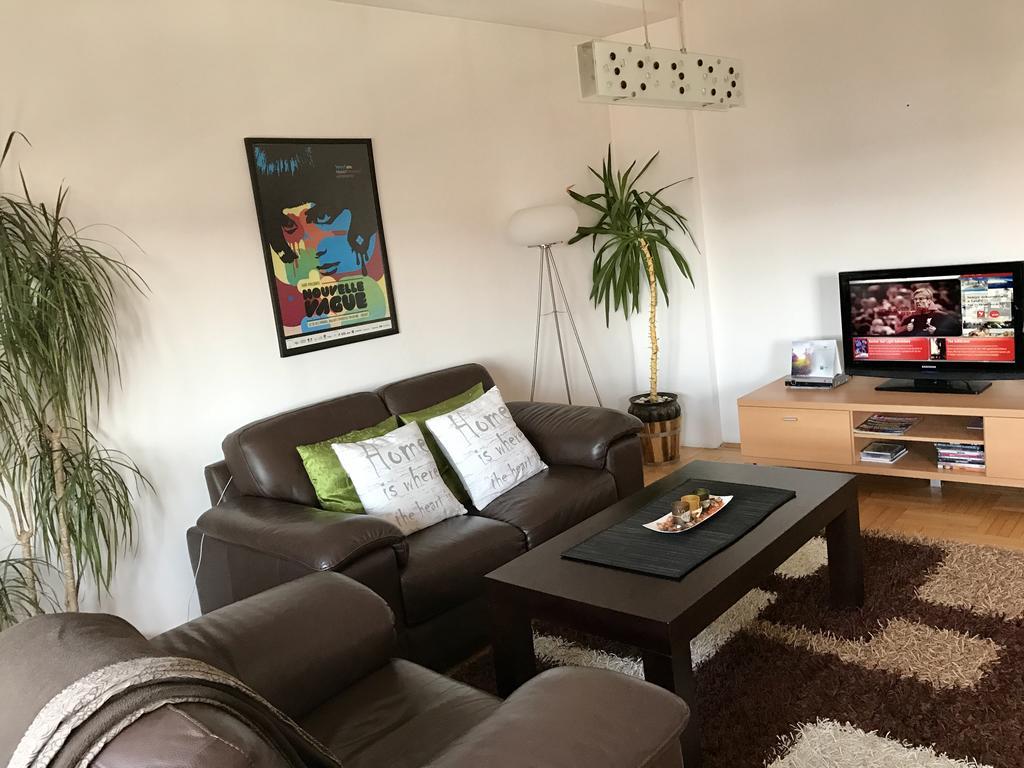 פרישטינה Orion Apartment 1 מראה חיצוני תמונה